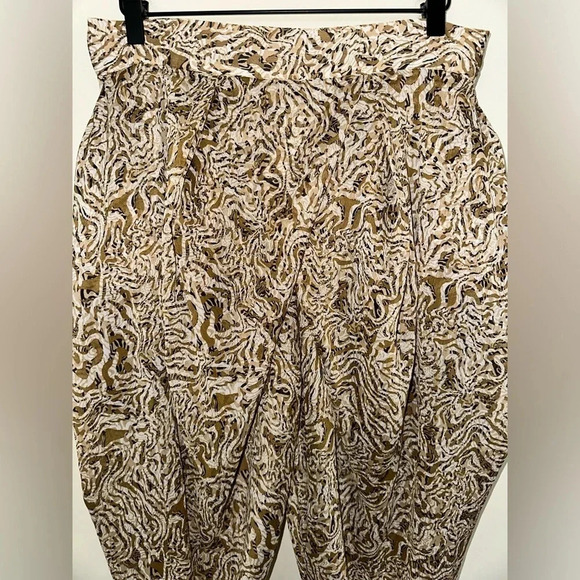 Forever 21 Animal Print Sheer Pants Lined w/Shorts Size L - NWOT - Picture 2 of 6